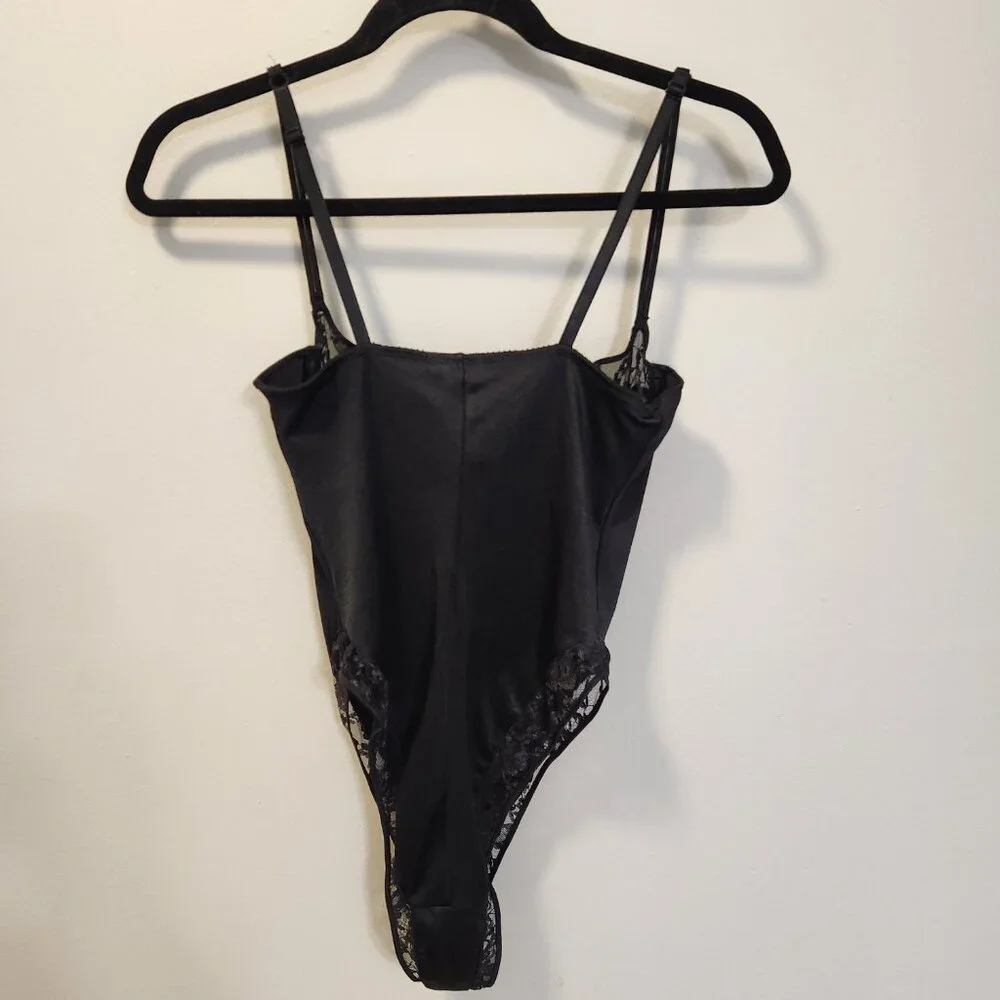 Vintage Victoria’s Secret Black‎ Lace Bodysuit Size 36B Feminine 90s Romantic